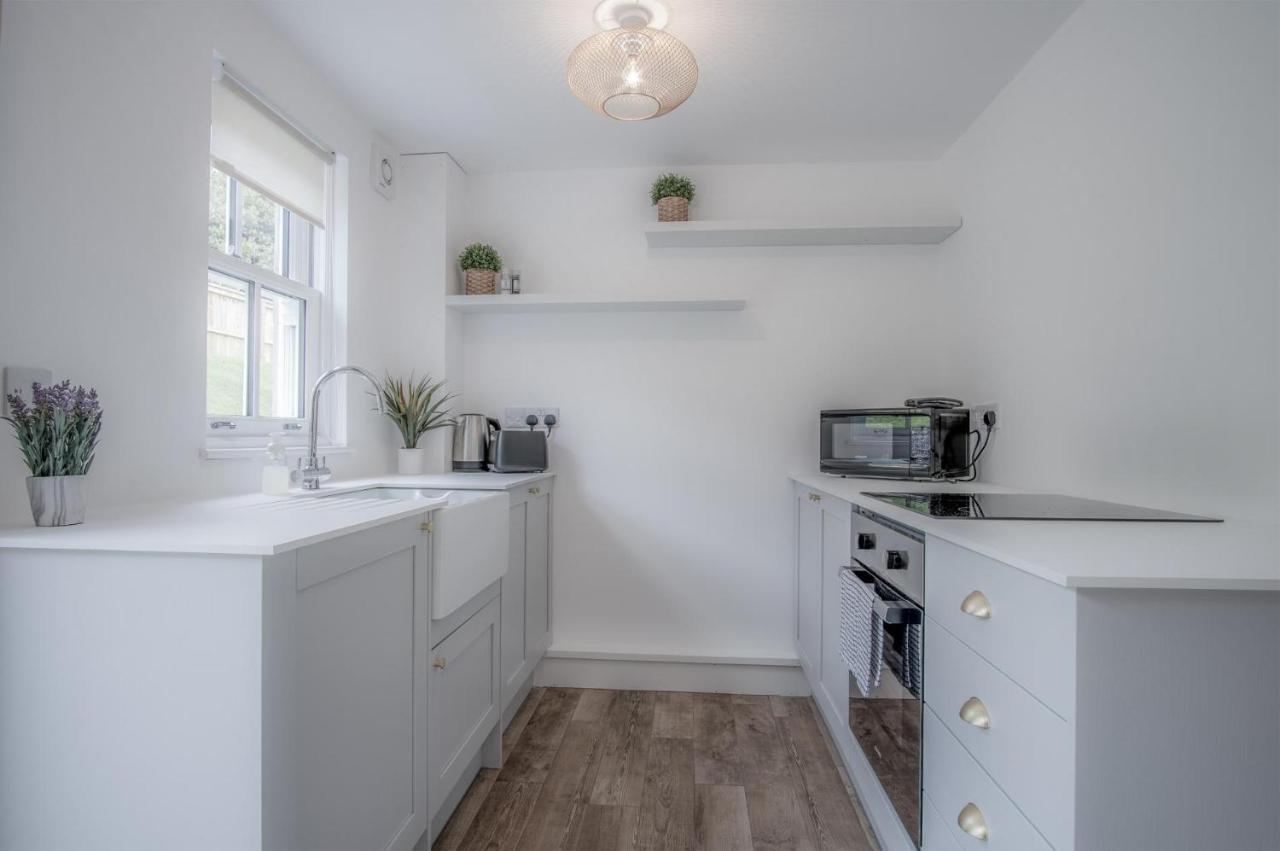 Brook Cottage - 2 Bedroom Cottage - Dale Bagian luar foto