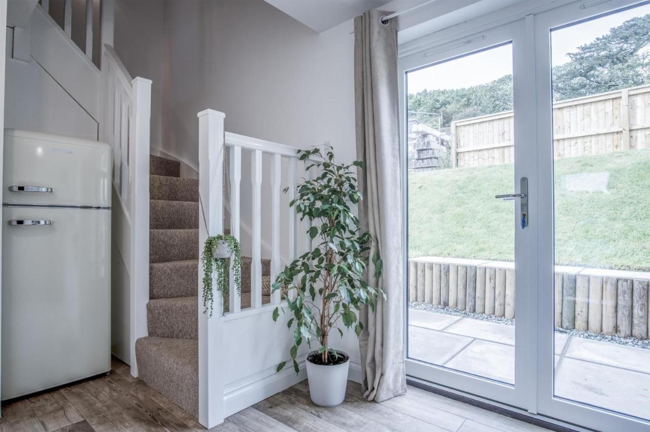 Brook Cottage - 2 Bedroom Cottage - Dale Bagian luar foto